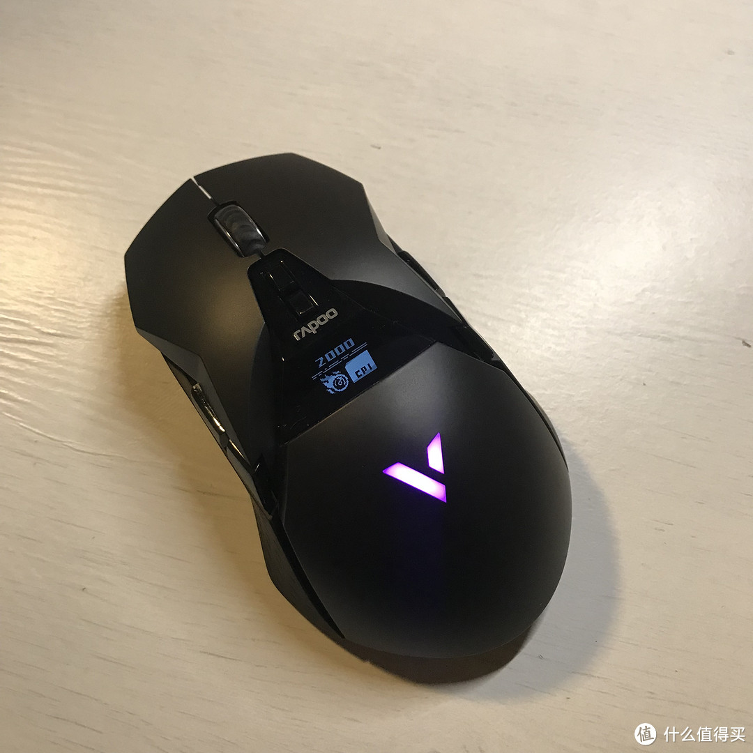 好用压手快捷酷炫雷柏电竞vt950鼠标使用测评