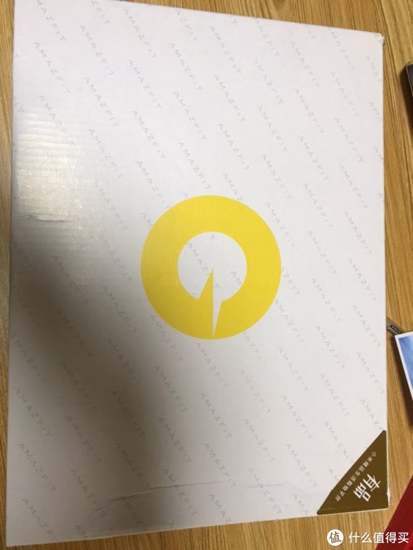 鞋盒，没什么亮点，很普通，简洁，感觉是小米的一贯风格