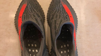 阿迪达斯 YEEZY 350 ?运动鞋使用感受(回弹感|鞋底|鞋带)