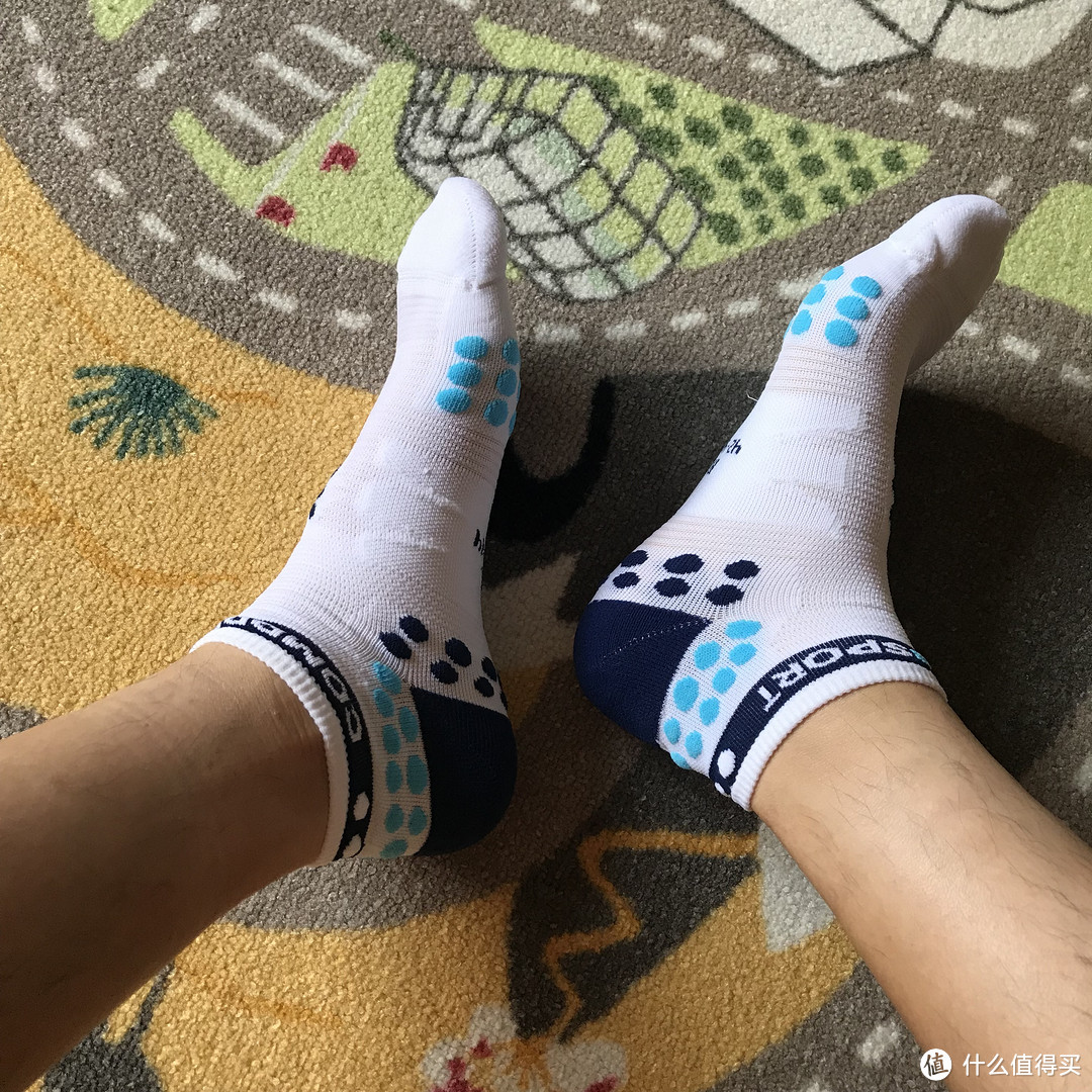 Compressport  V3版 3D豆跑步压缩袜