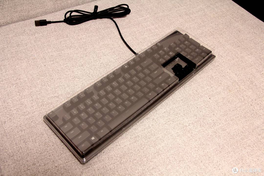 雷蛇键盘只能玩儿游戏?不存在的-雷蛇RAZER 猎魂光蛛游戏光学机械键盘评测