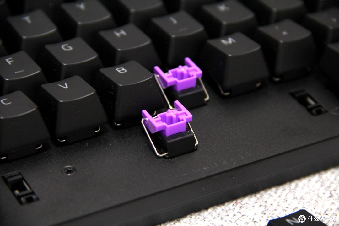 雷蛇键盘只能玩儿游戏?不存在的-雷蛇RAZER 猎魂光蛛游戏光学机械键盘评测