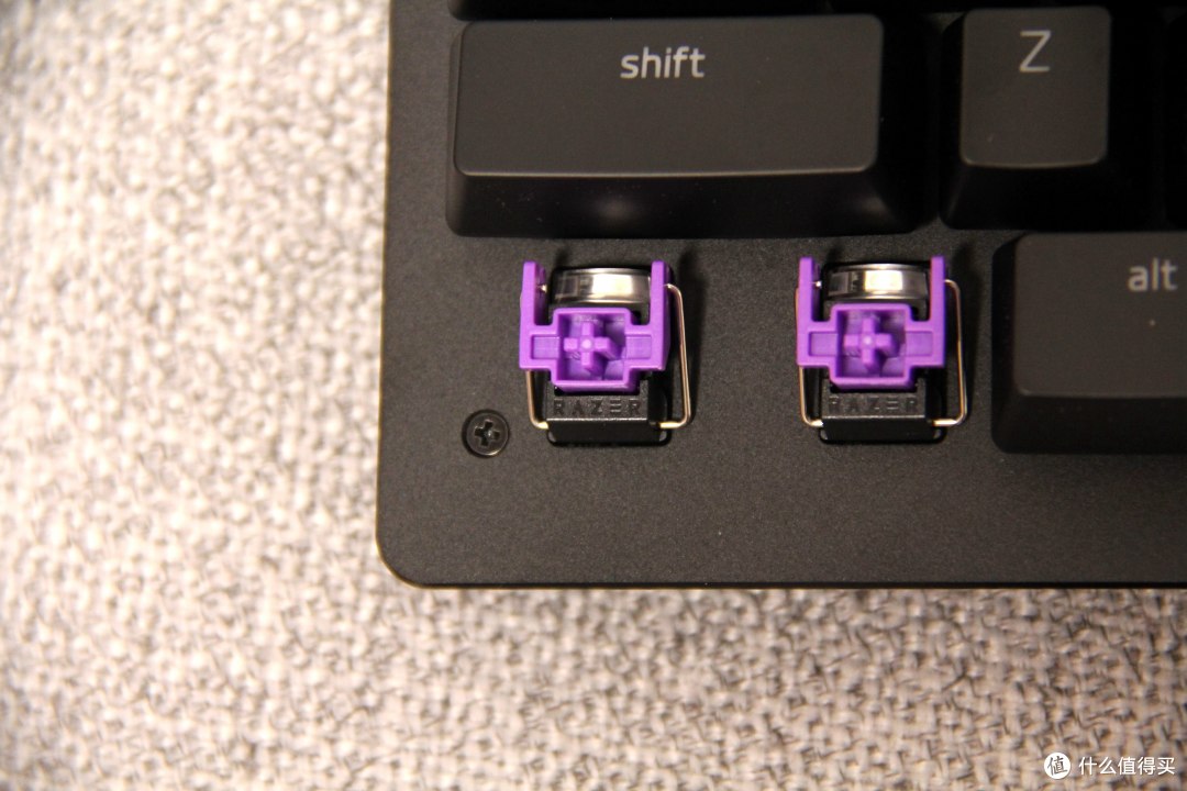 雷蛇键盘只能玩儿游戏?不存在的-雷蛇RAZER 猎魂光蛛游戏光学机械键盘评测