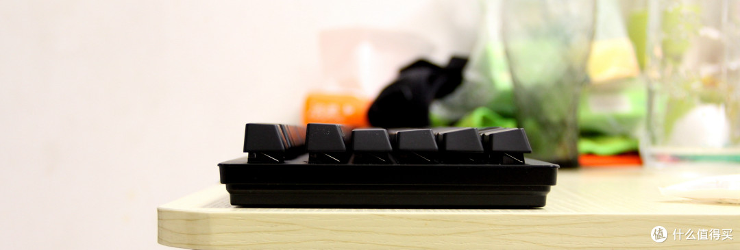 雷蛇键盘只能玩儿游戏?不存在的-雷蛇RAZER 猎魂光蛛游戏光学机械键盘评测