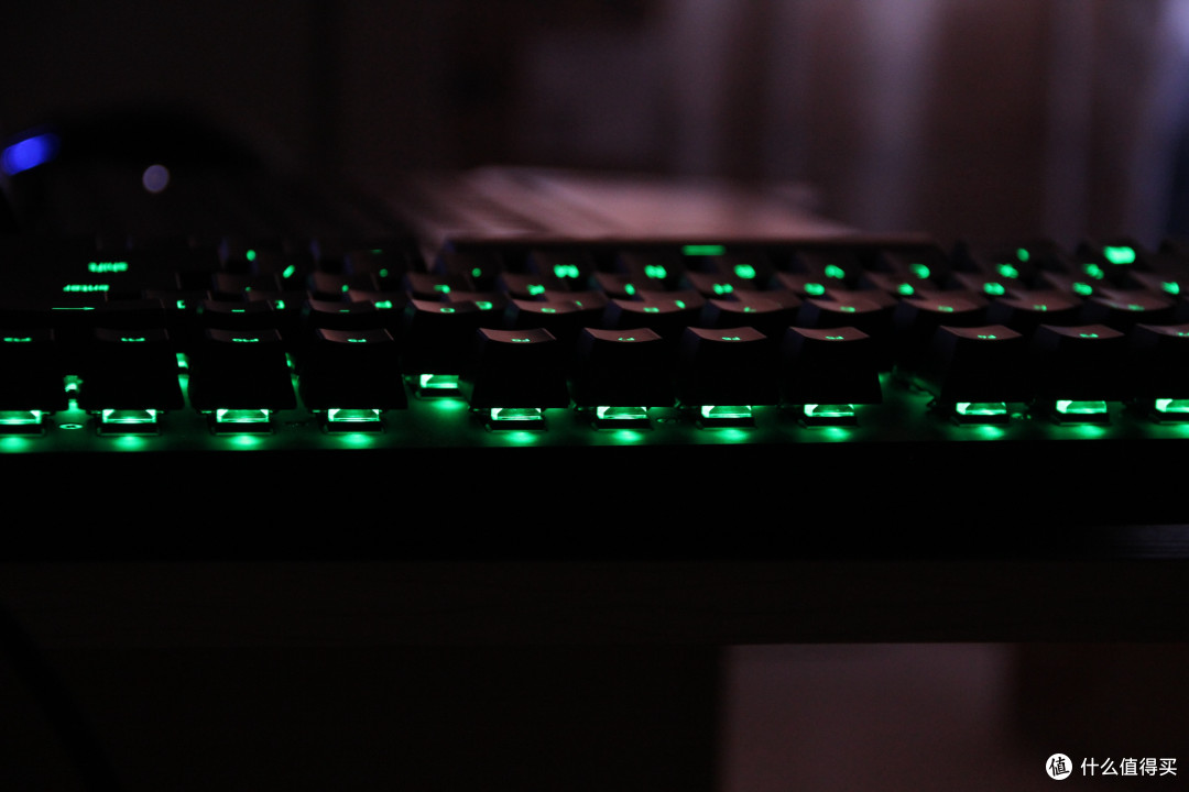 雷蛇键盘只能玩儿游戏?不存在的-雷蛇RAZER 猎魂光蛛游戏光学机械键盘评测