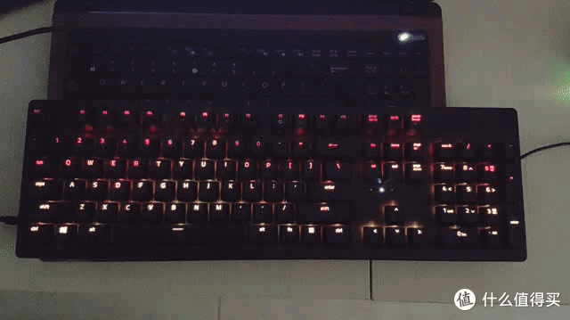 雷蛇键盘只能玩儿游戏?不存在的-雷蛇RAZER 猎魂光蛛游戏光学机械键盘评测