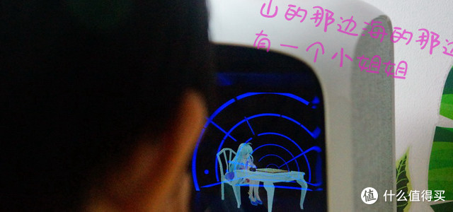 好看能听的全能小姐姐——狗尾草 HE琥珀智能音箱体验