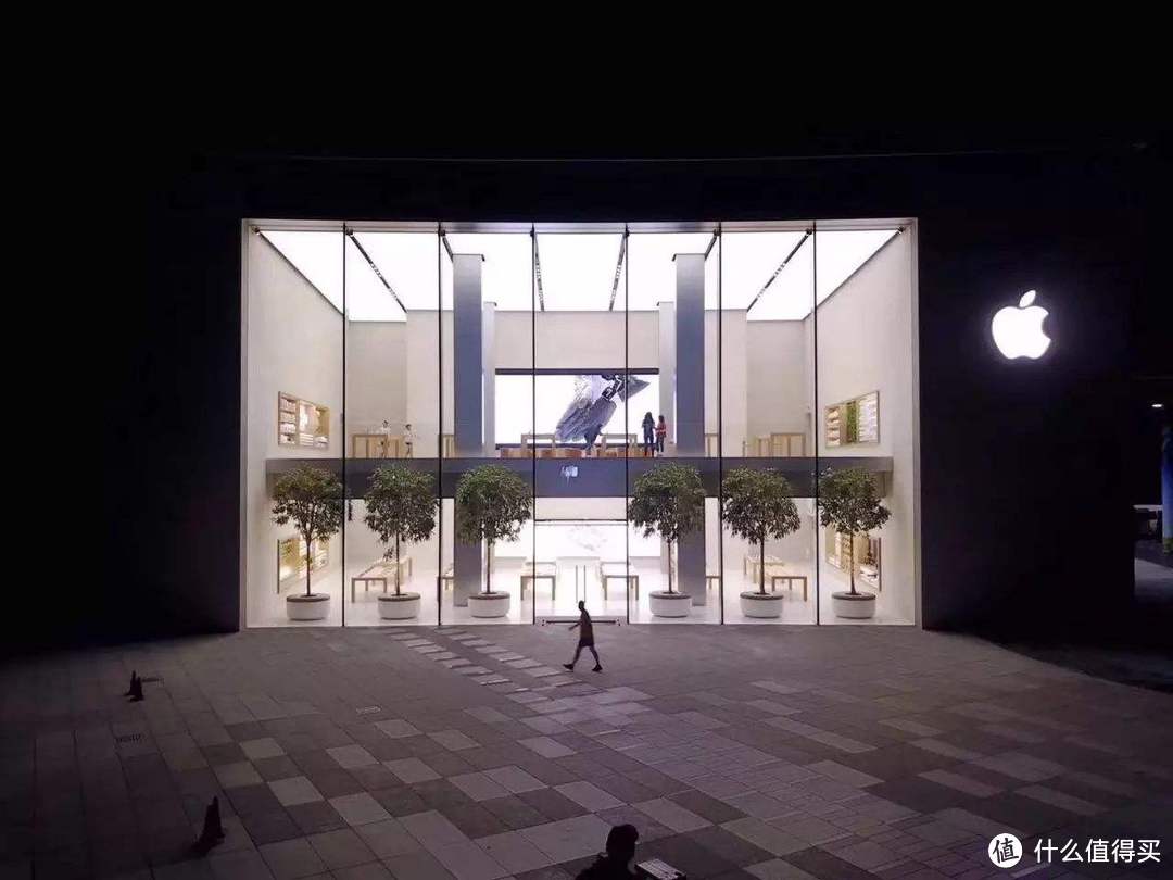 看够了iphoneXXX的新闻，苹果直营店Apple Store建议了解一下！