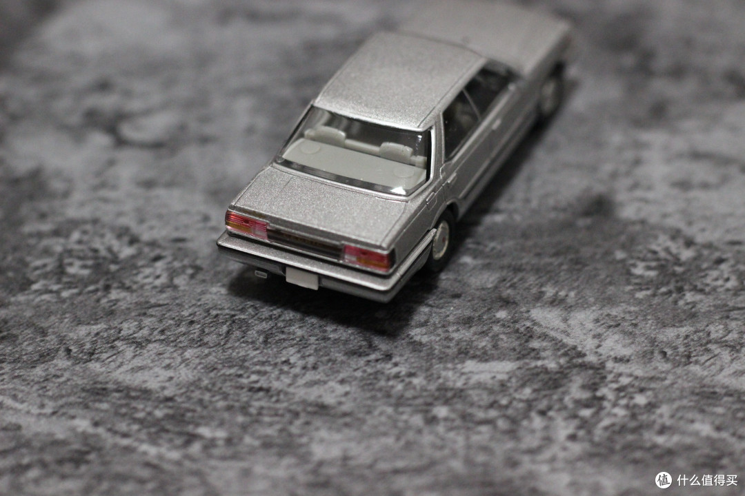 TOMICA 多美卡 TLV ISUZU GEMINI DIESEL TURBO LG/ NISSAN V30开箱晒单