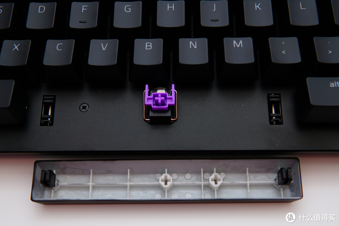 另辟蹊径的轴体创新：雷蛇 猎魂光蛛游戏光学机械键盘