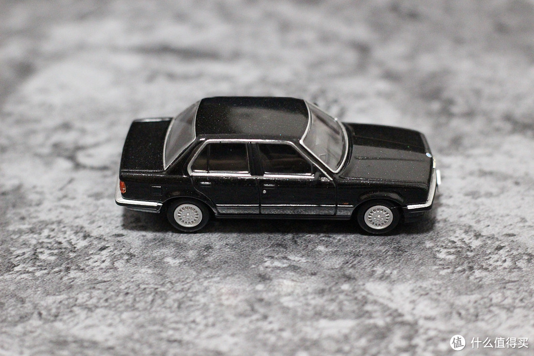 TOMICA 多美卡 TLV BMW E30 318i/ 325i 开箱晒单