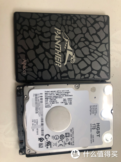 HDD换SSD，是倒退还是安稳？接替宇瞻翻车豹，HGST2.5寸1THDD开箱