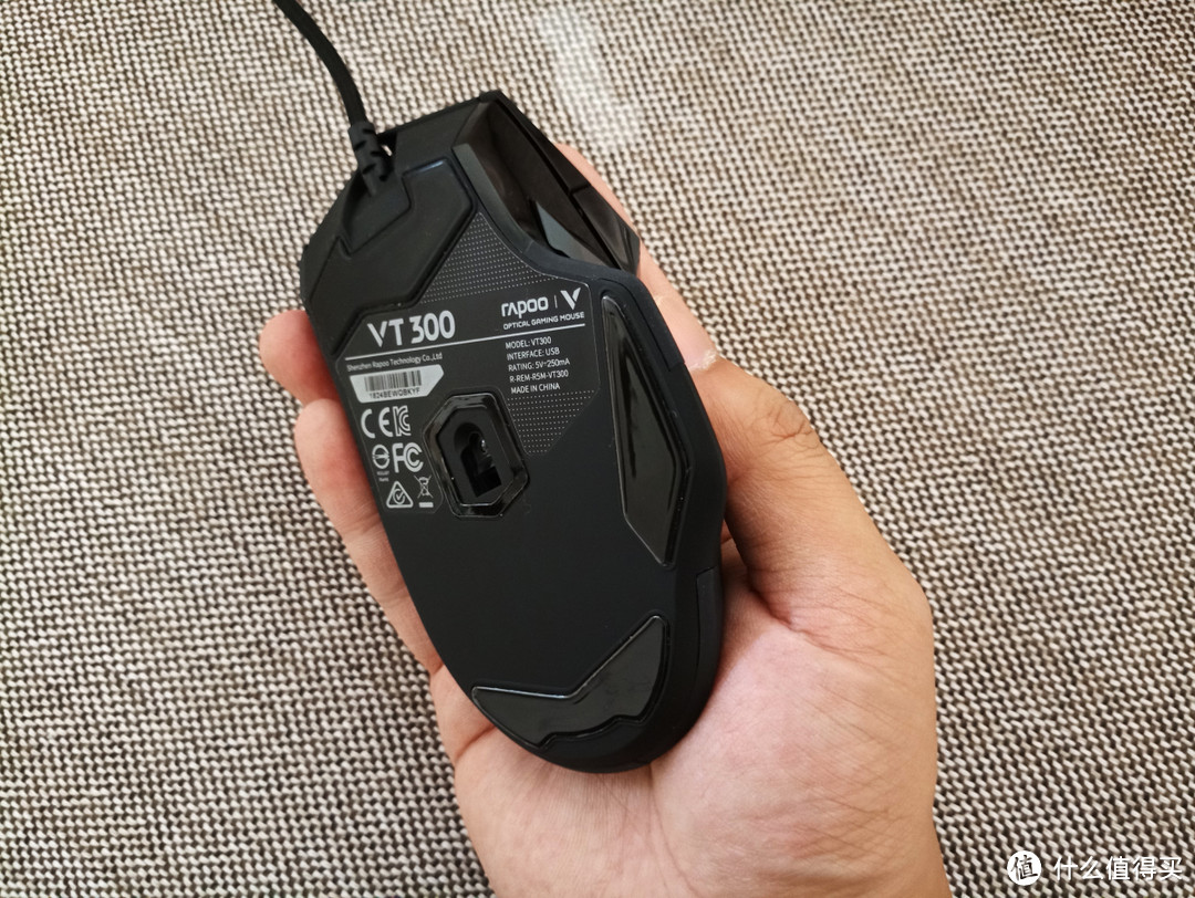 手感舒适，稳定可靠——雷柏VT300电竞鼠标