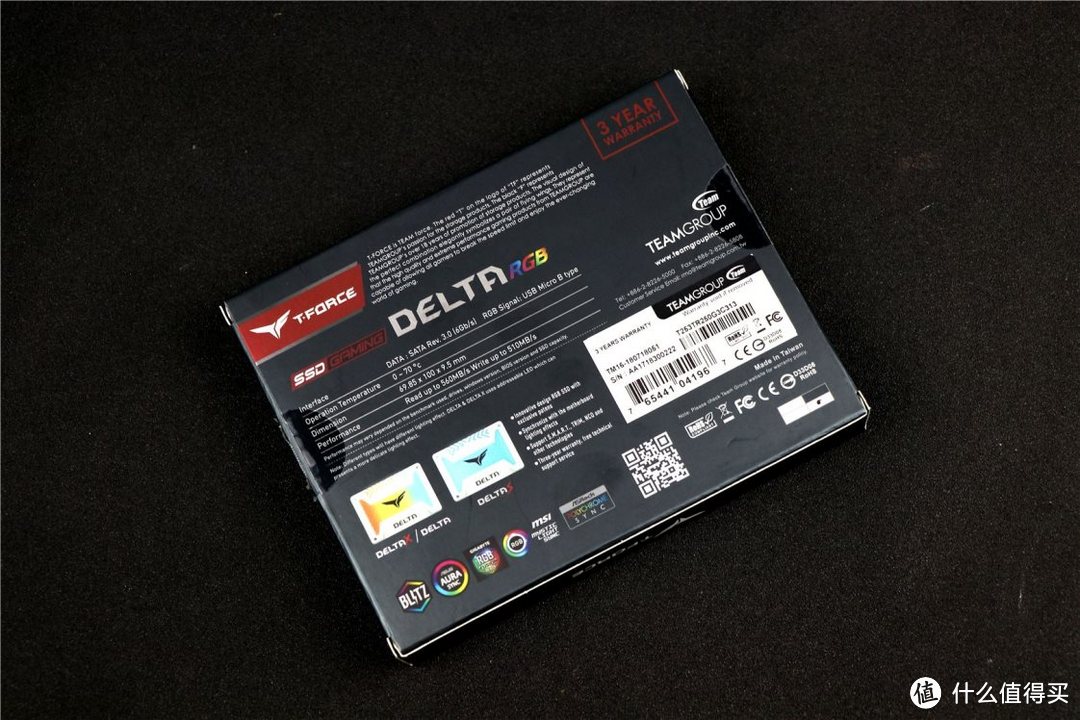 看固态硬盘是如何玩“光”的！--十铨T-FORCE DELTA RGB SSD评测