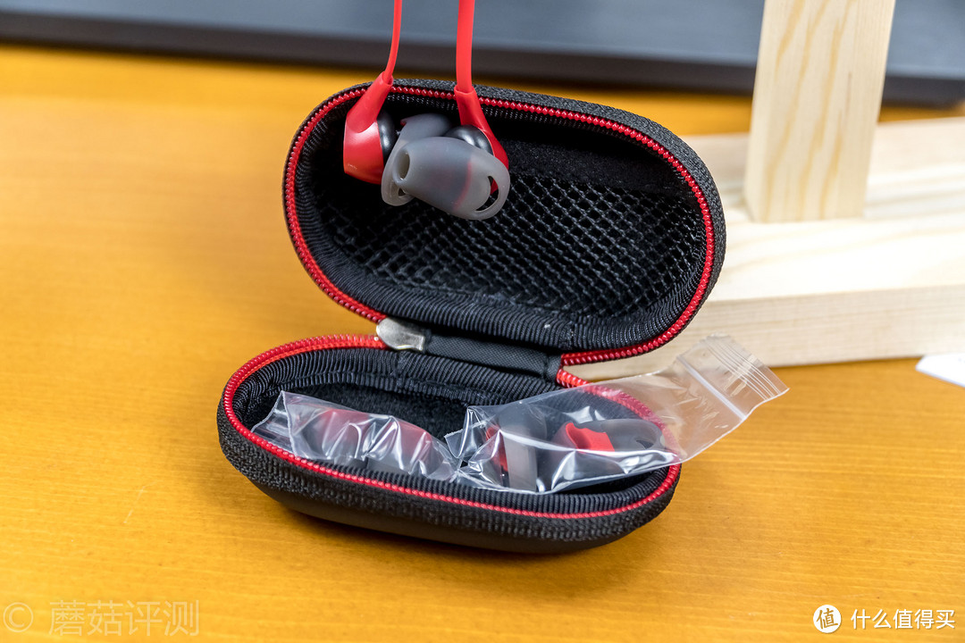 蘑菇玩外設 篇五:設計出色,定位精準—hyperx 雲雀 入耳式電競耳機