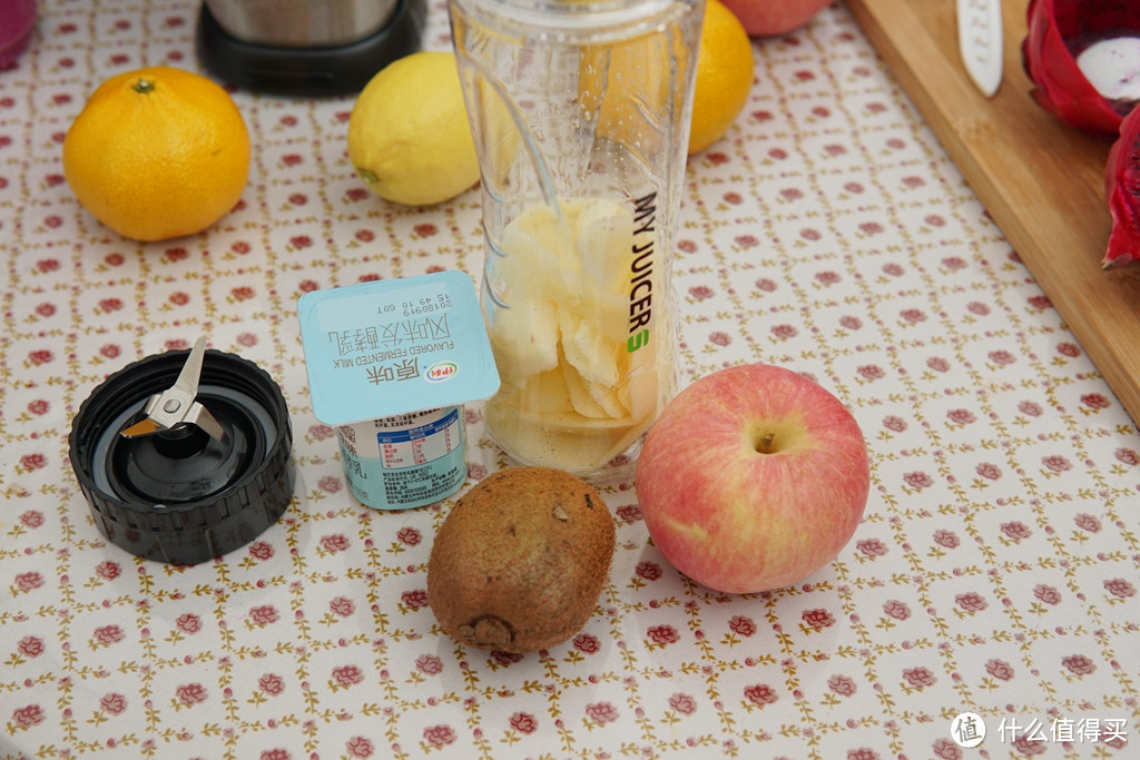 只需10秒钟，新鲜水果喝起来—MY JUICER S果汁机