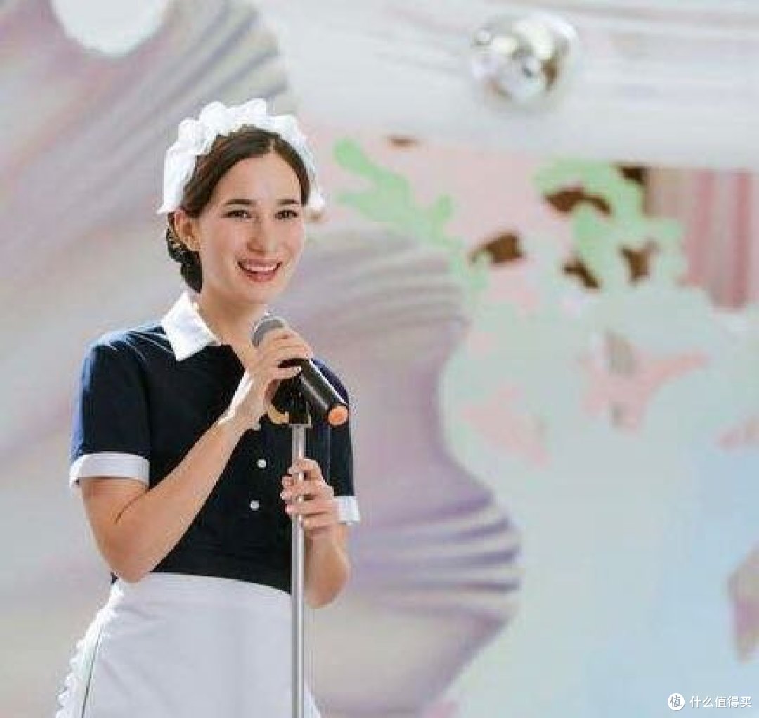 站在宇宙中心呼唤爱—李茶的姑妈