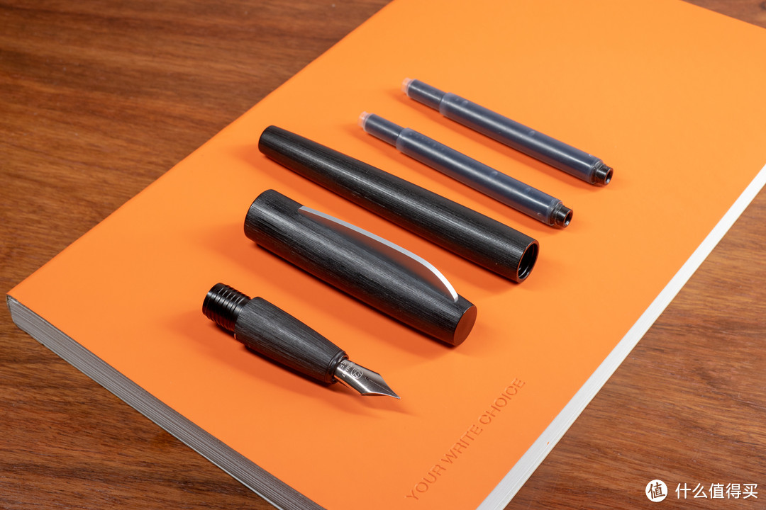 物有所值：KACO 刀锋钢笔和思源PU笔记本轻测