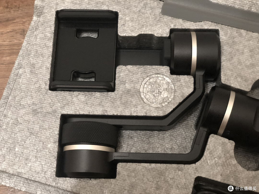 女生也可以轻松拍出大片---飞宇科技 星刃spg2手持手机稳定器使用体验