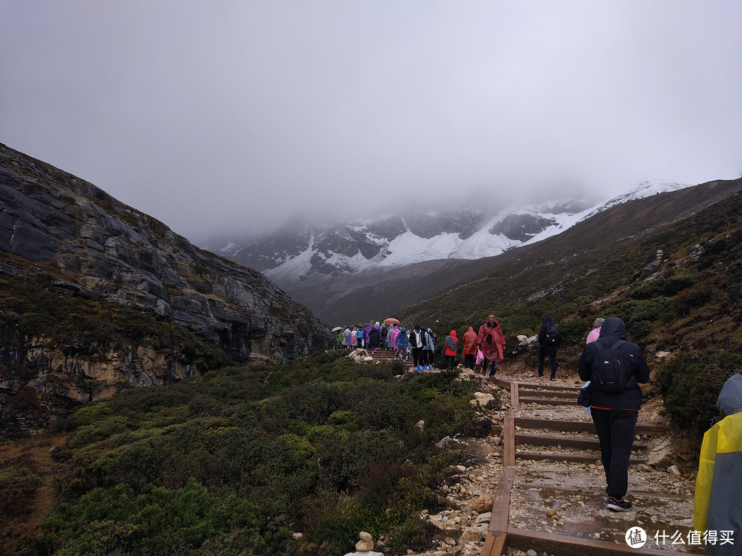 继普吉深潜，看过巴厘岛金打马尼火山；这一次，我们踏上海拔4000米的稻城亚丁，壮丽到令人震撼！