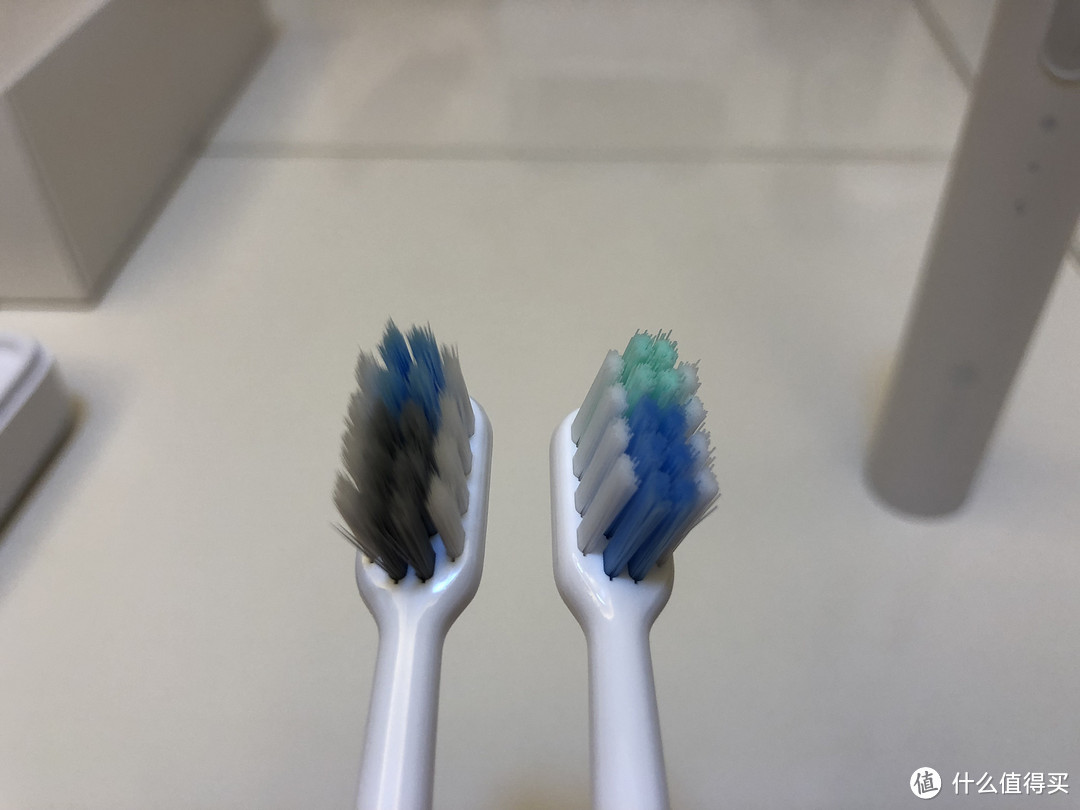 百元电动牙效果怎样？从手动到电动，好看不贵的牙刷，帮你亲测了！