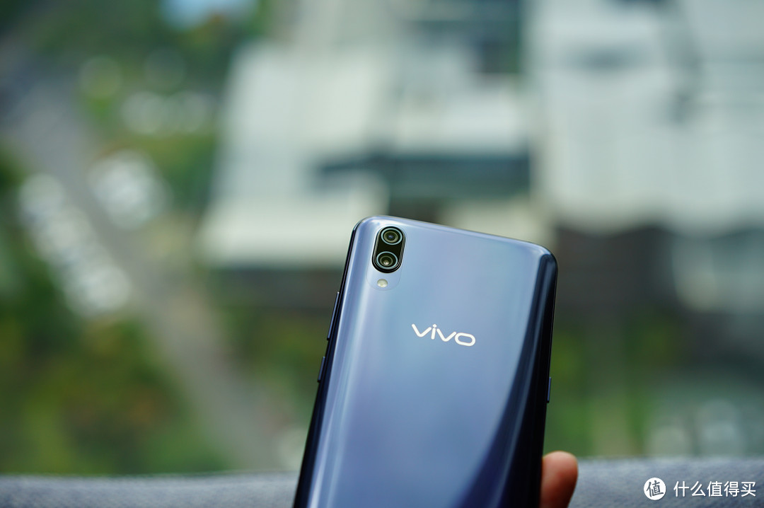 灵动水滴屏+超大广角，vivo X23明明可以靠颜值，为何非要靠实力？