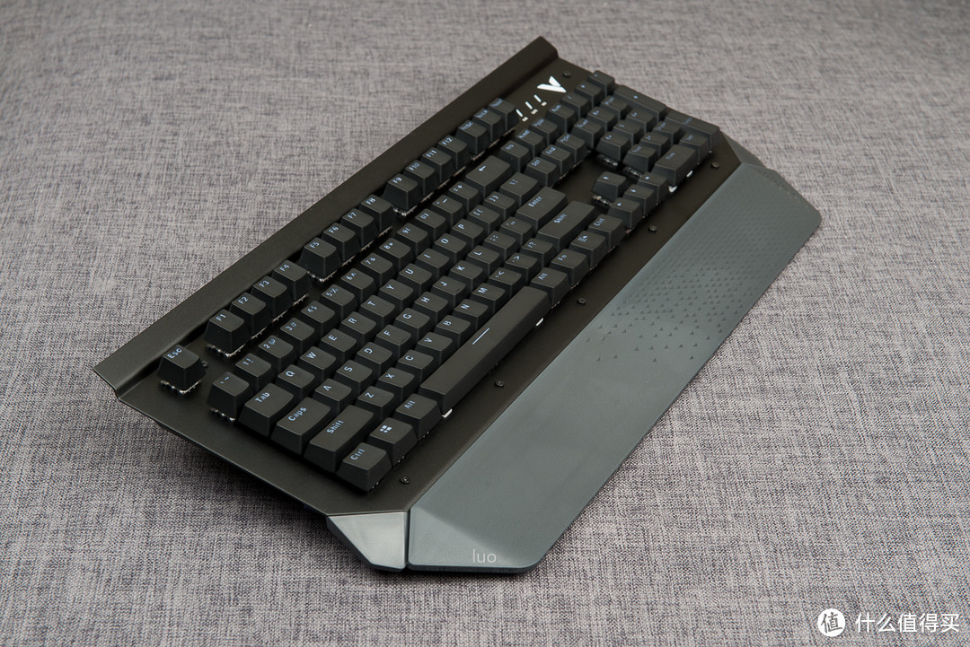 雷柏V780防水背光游戏机械键盘开箱分享