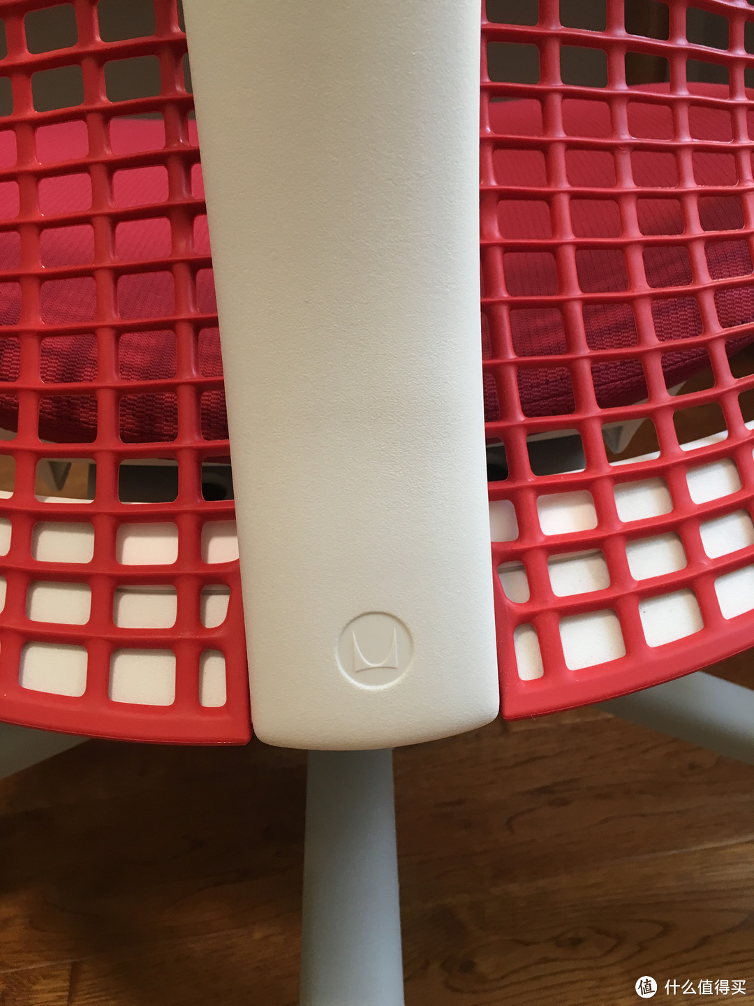 椅子也能红黑配——Herman Miller 赫曼米勒 Sayl Chair 电脑椅