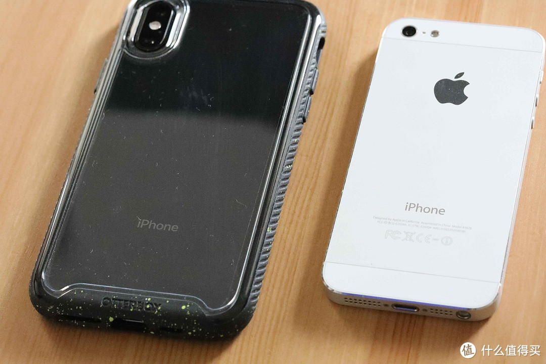 今年的新iPhone是否值得买？真实体验又是怎样的？相比旧款又更新了什么？一文告诉你！