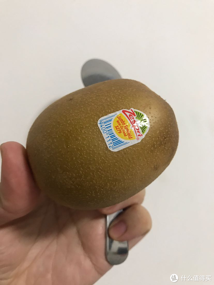 新西兰 Zespri 佳沛金奇异果原装箱巨大果开箱吃后感