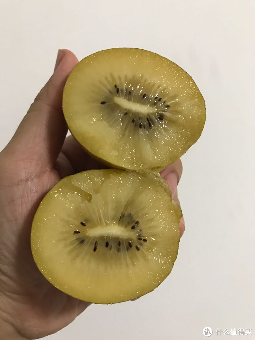 新西兰 Zespri 佳沛金奇异果原装箱巨大果开箱吃后感