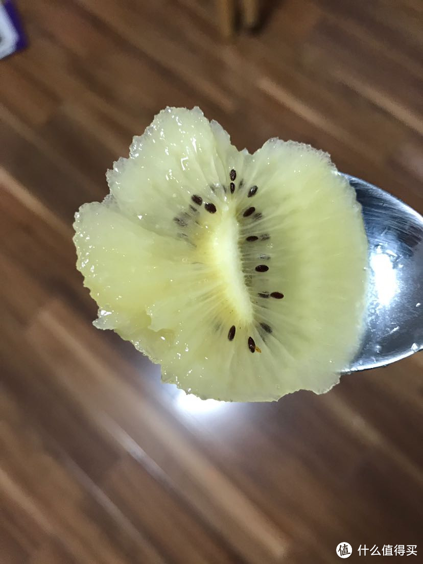 新西兰 Zespri 佳沛金奇异果原装箱巨大果开箱吃后感