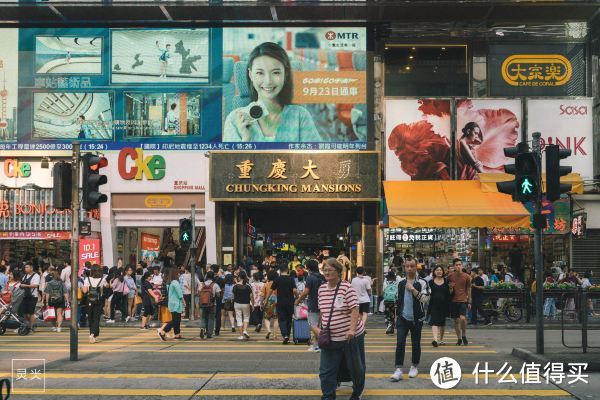 在赛博朋克美学消失前再去一次香港