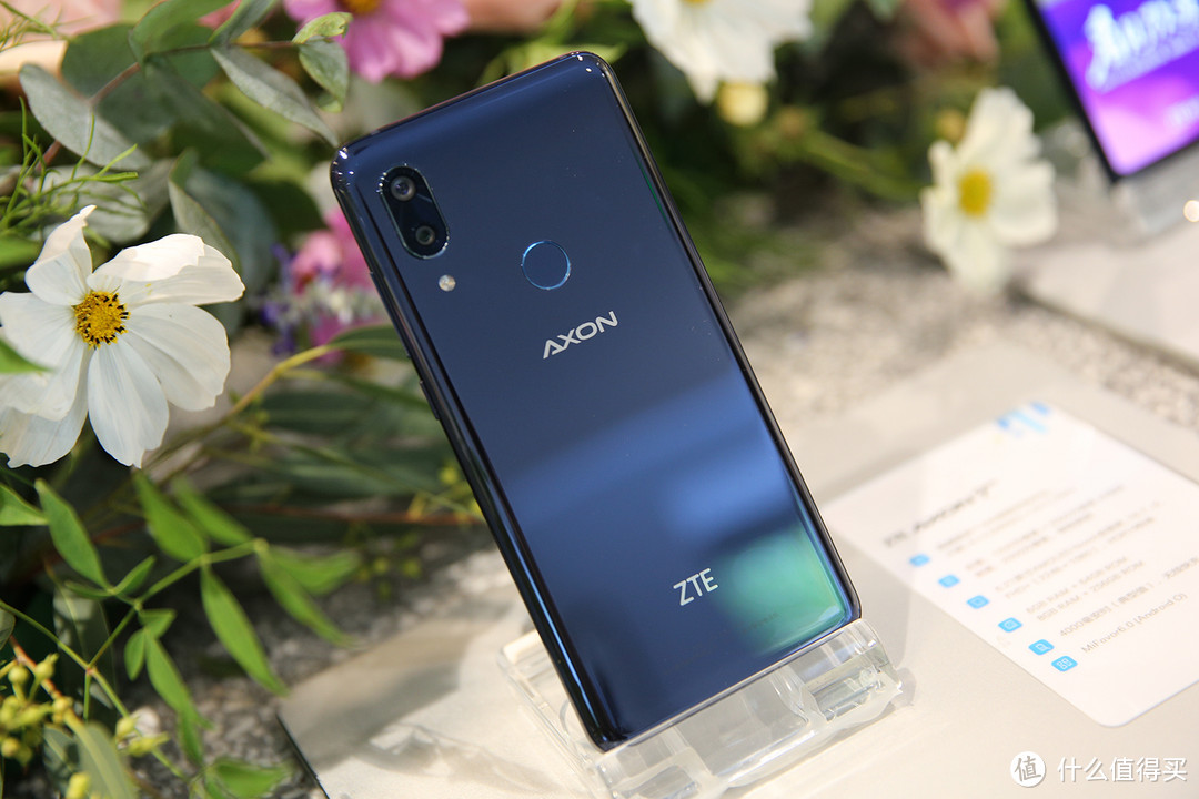 ZTE 中兴 国内发布 天机 Axon 9 Pro 智能手机，独立视效引擎支持HDR10、IP68防水