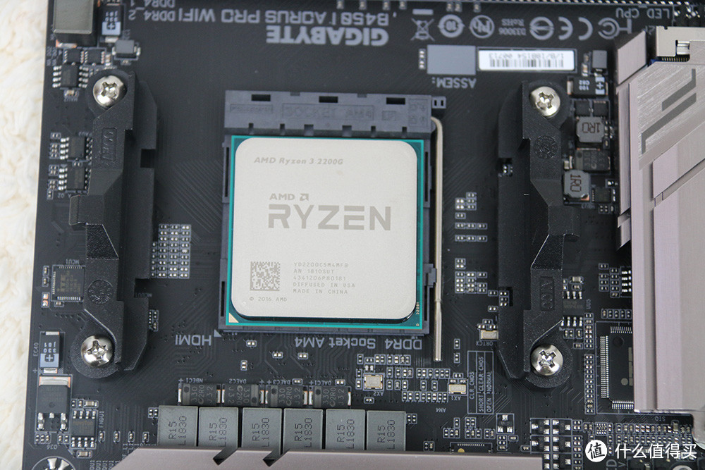 AMD R3 2200g