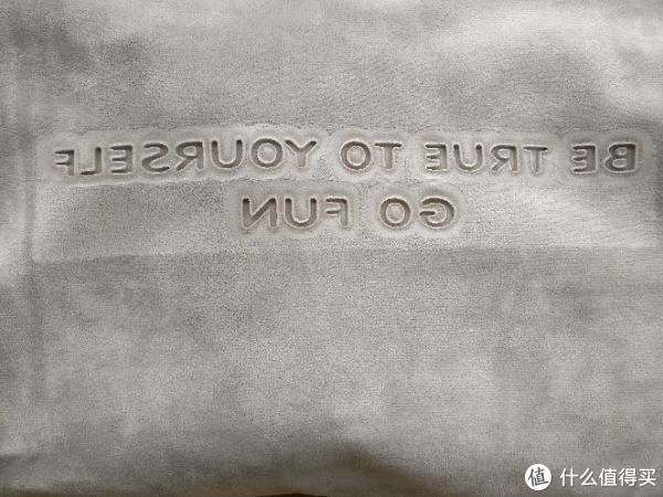 “立体压花”反面