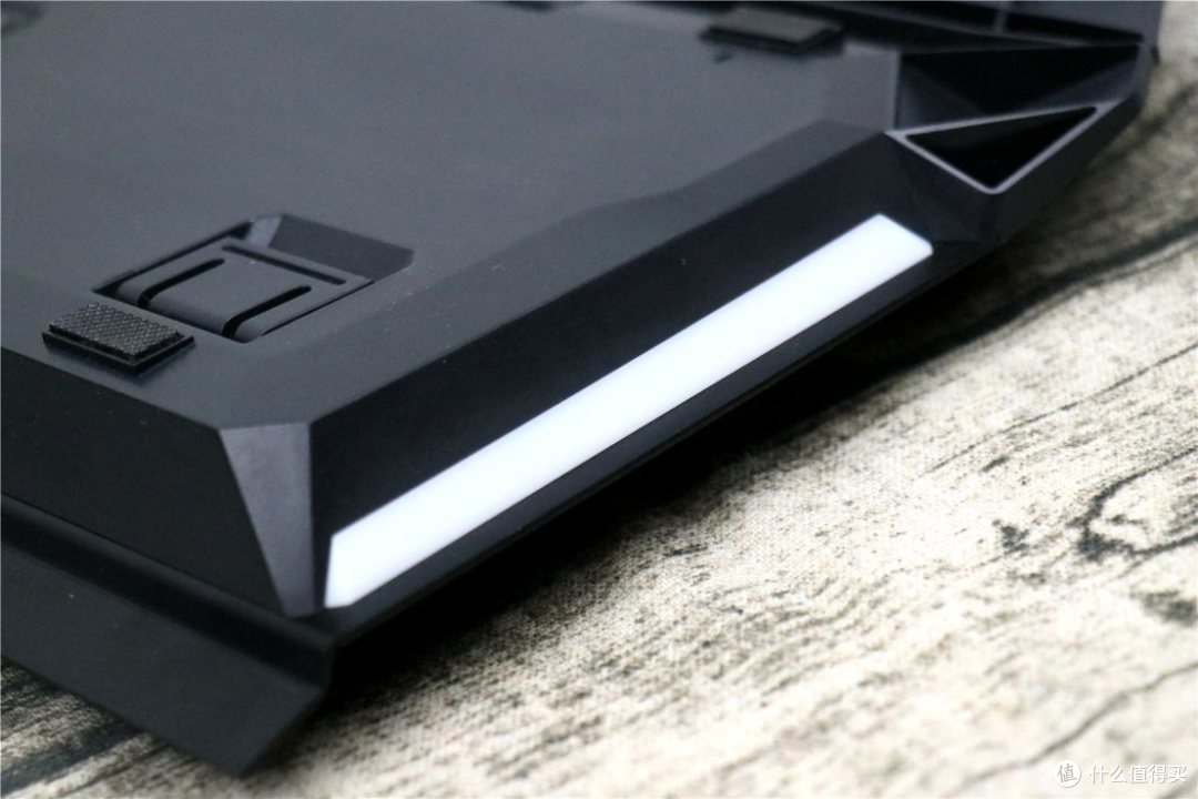 可以泡在水里使用的机械键盘—RAPOO 雷柏 V780开箱