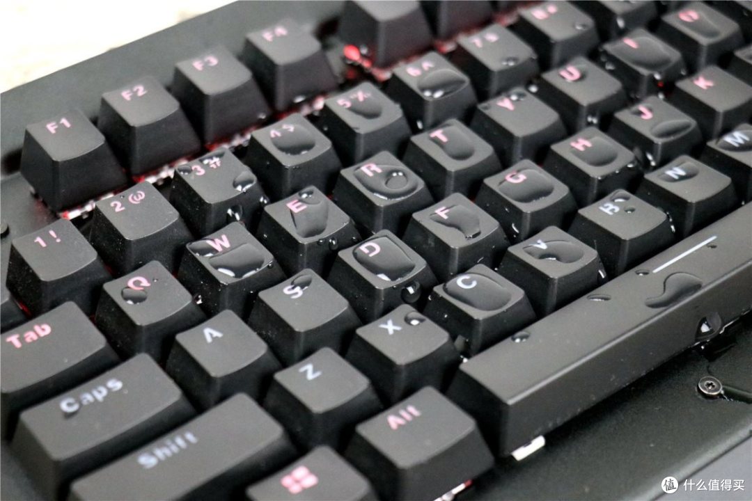 可以泡在水里使用的机械键盘—RAPOO 雷柏 V780开箱
