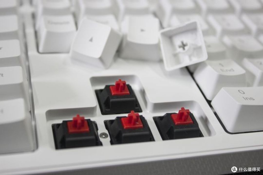 年轻人的第一把cherry键盘,悦米MK06樱桃版开箱