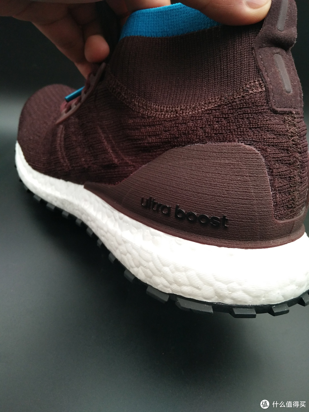 柔软的“踩屎感”，adidas阿迪达斯UltraBOOST 究竟是不是一双严肃的跑鞋？