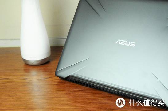 高帧吃鸡秘密武器：ASUS 华硕飞行堡垒6 PLUS体验