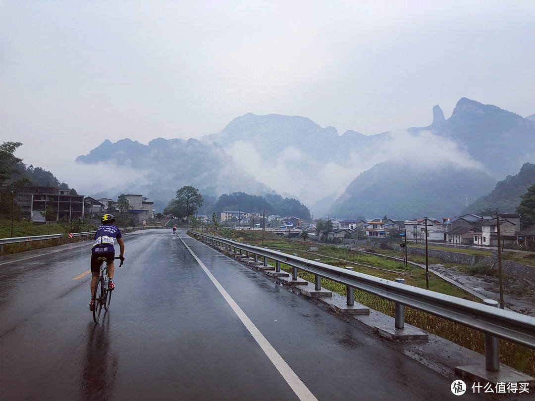 骑上仙界，锁鞋登山—张家界天门山赛事记录