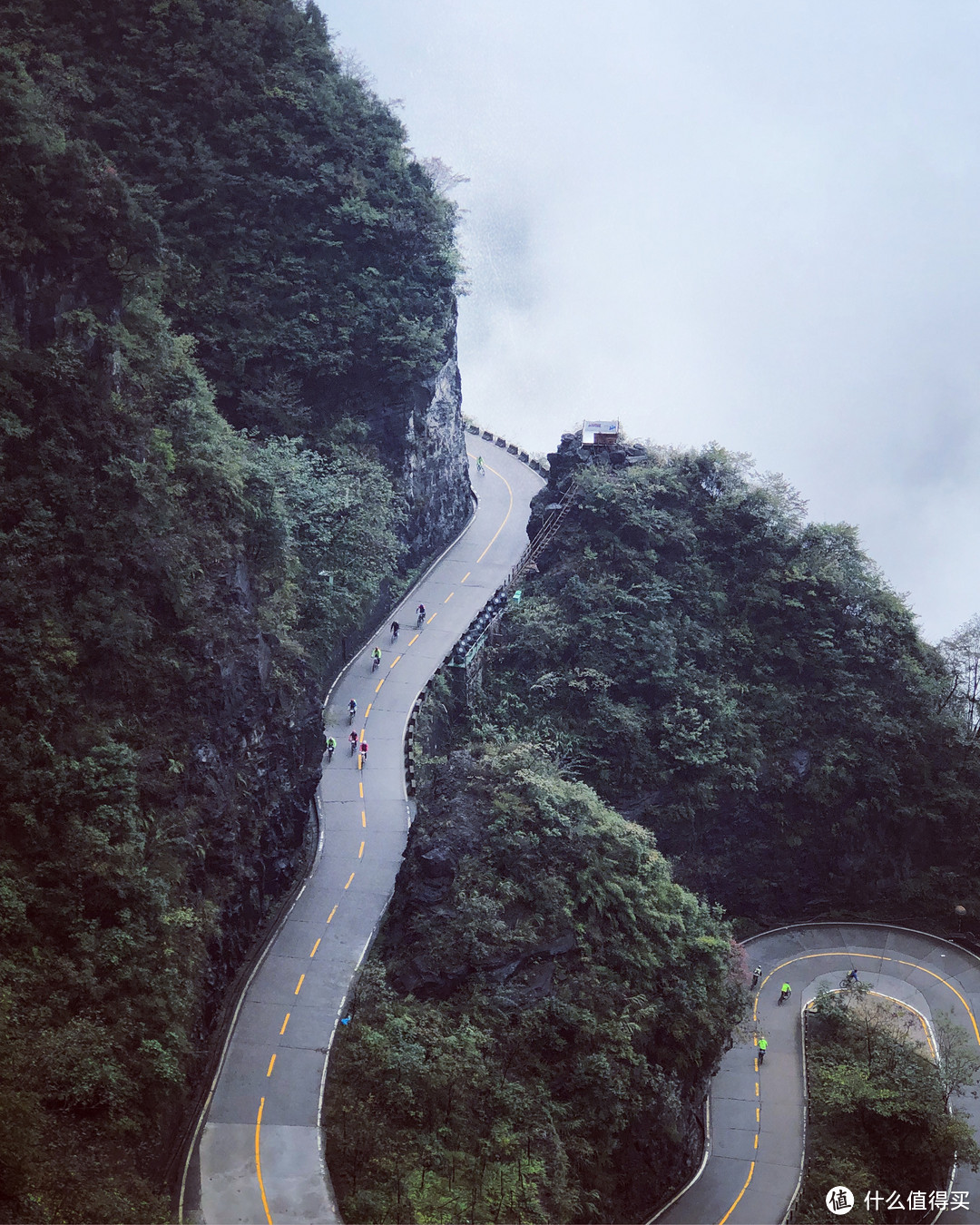 骑上仙界，锁鞋登山—张家界天门山赛事记录