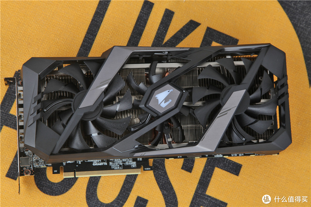 颜值能打，性能爆表——技嘉 AORUS RTX2080 Xtreme显卡开箱装机晒单