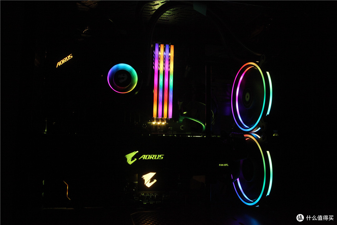 颜值能打,性能爆表——技嘉 AORUS RTX2080 Xtreme显卡开箱装机晒单