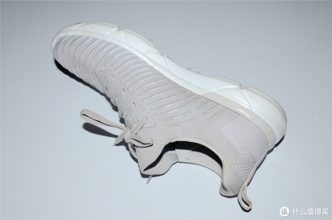 京造鞋子品质如何，穿过才说话 京造摩登系列UNI-KNIT轻质舒适跑鞋晒单