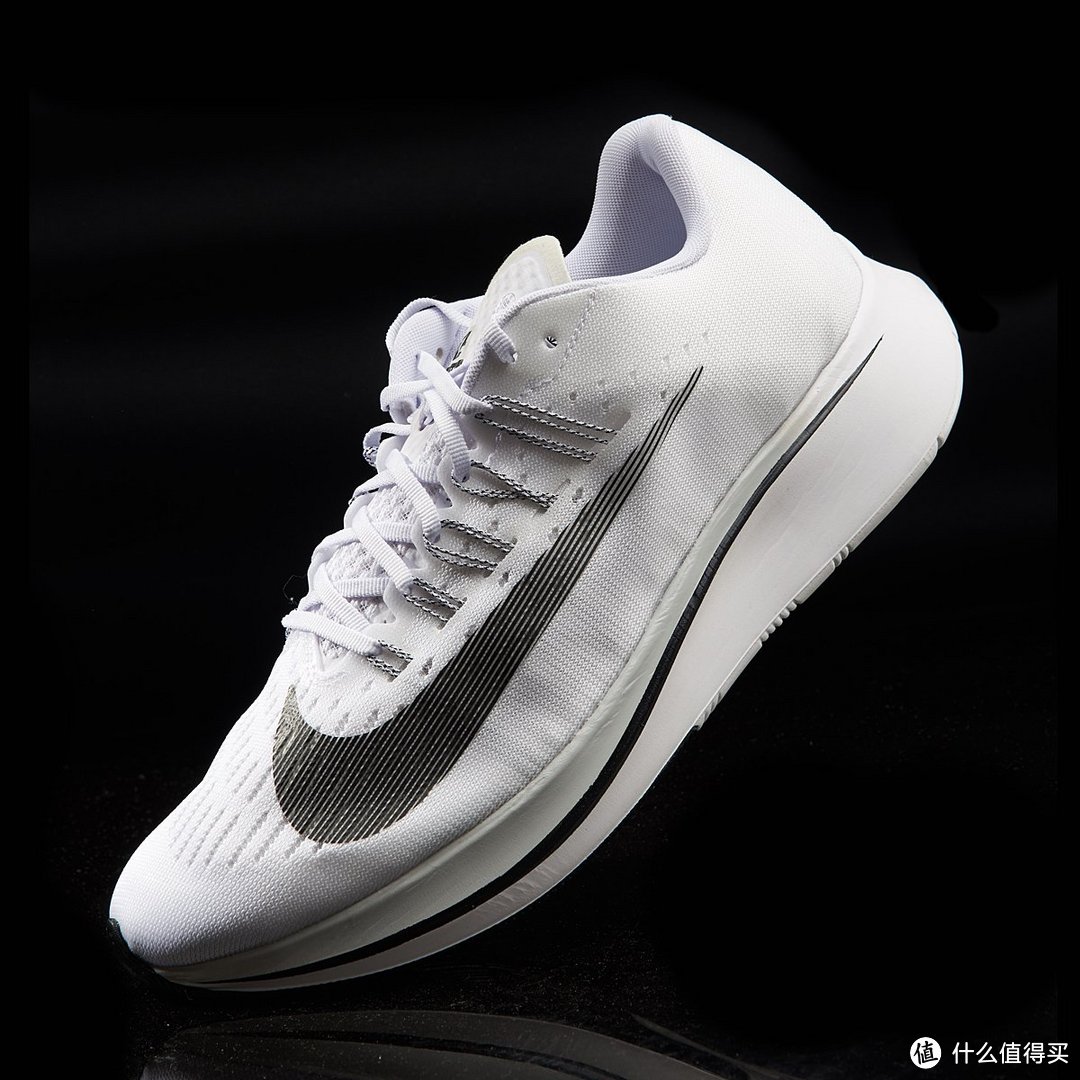 3折偶入的Nike Zoom FLY 男子跑步鞋轻晒单