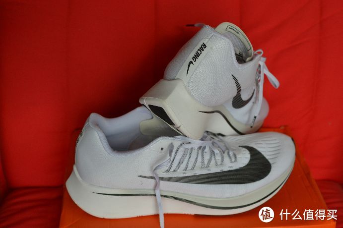3折偶入的Nike Zoom FLY 男子跑步鞋轻晒单