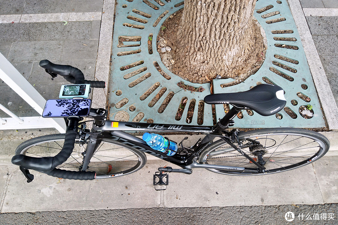 骑行爱好者训练、骑游、通勤的全能小帮手——山人技术DiscoveryPro智能码灯