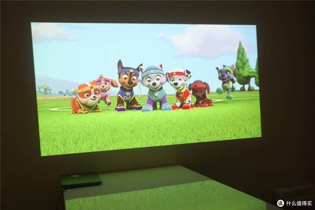 玩转坚果E9智能投影，多场景体验智能生活很有趣